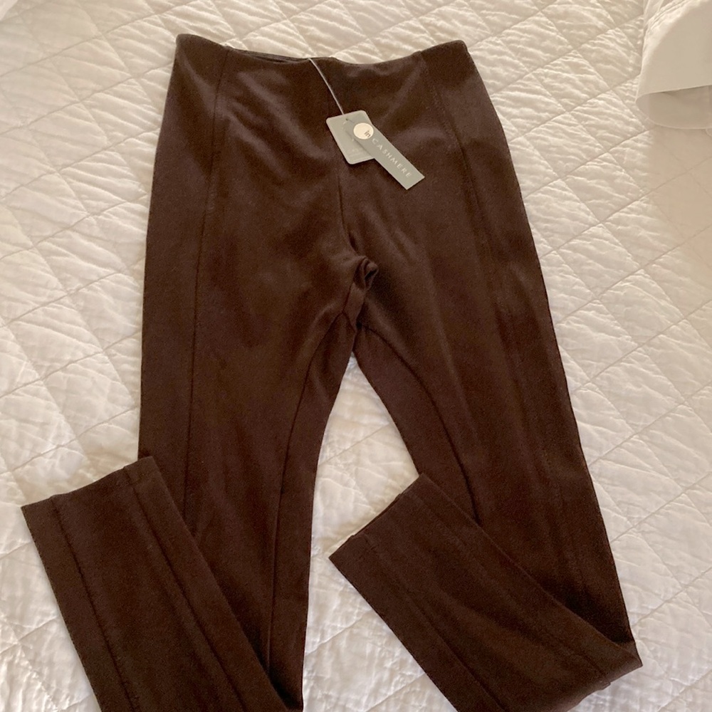 NWT InCashmere brown leggings
